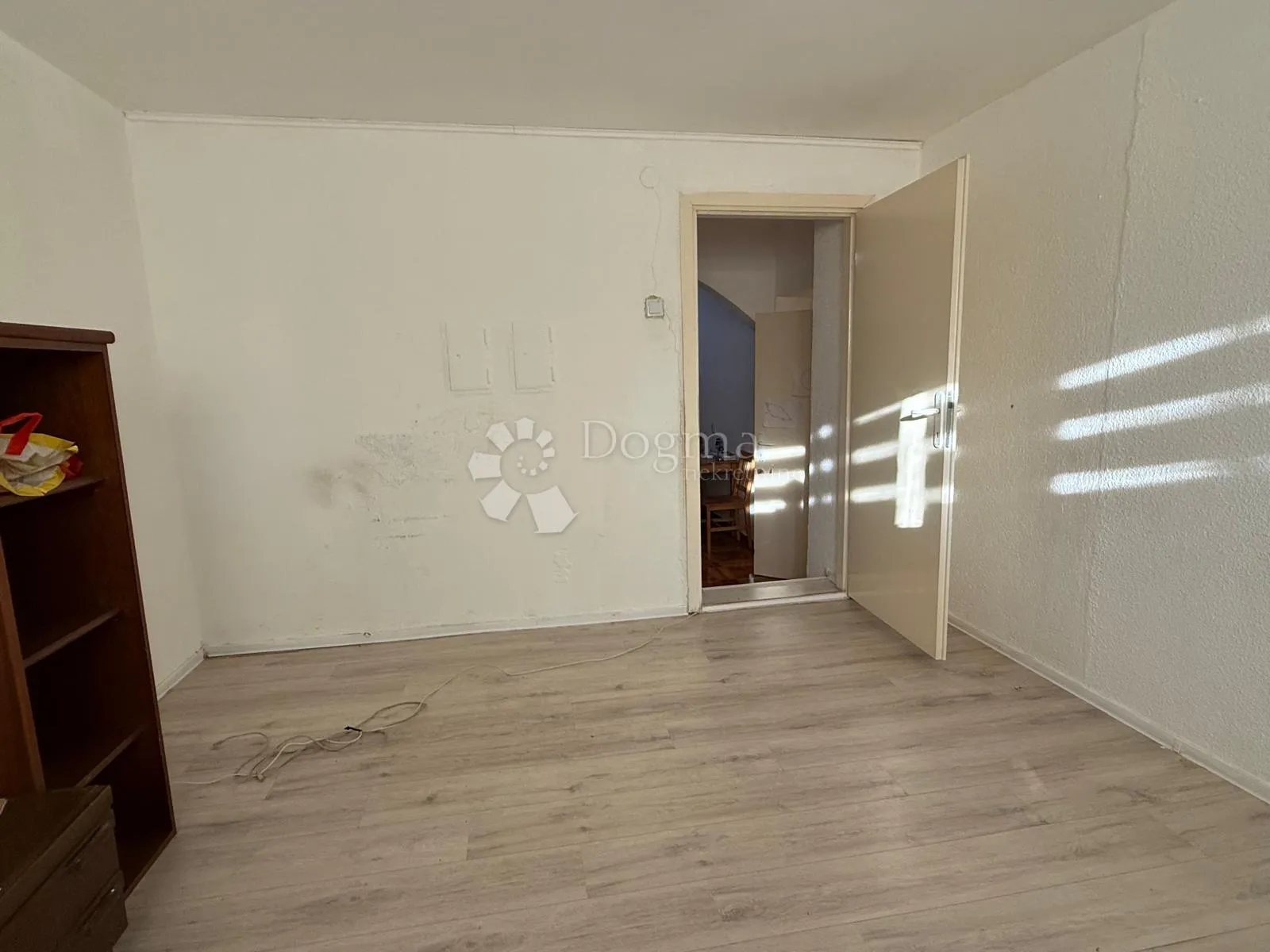 stan na odličnoj lokaciji - slika 3