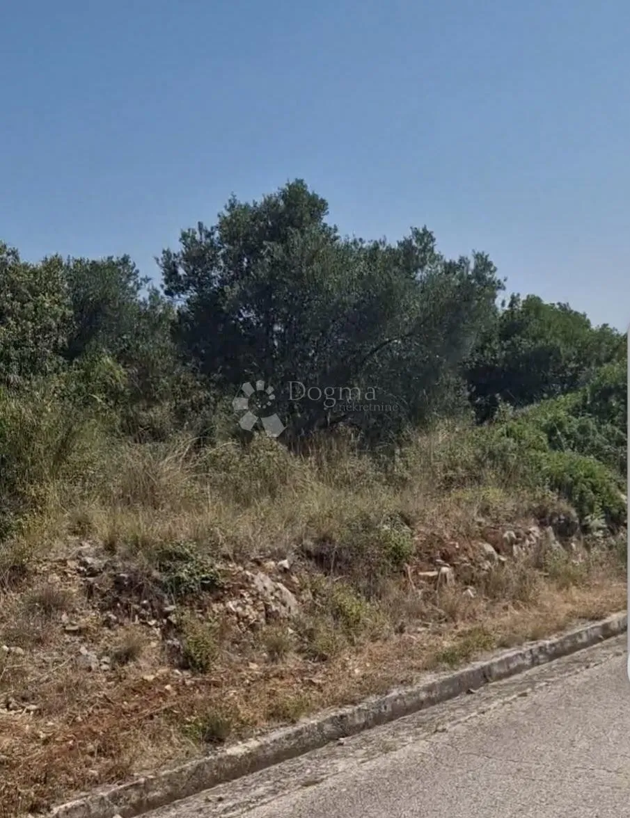 hitno-zemljište sa građevinskom dozvolom, starigrad - slika 3