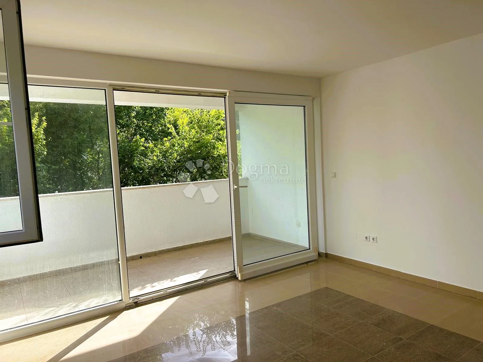 mir i more – apartman na dvije etaže - slika 13