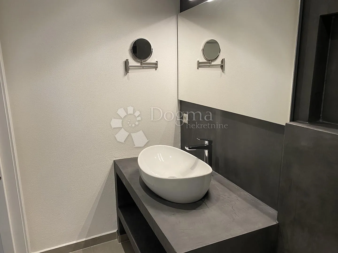 premantura - kuća sa 3 luksuzna apartmana i pogledom na more - slika 13