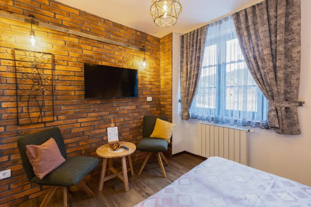 odličan manji hotel sa uigranim poslom - slika 10