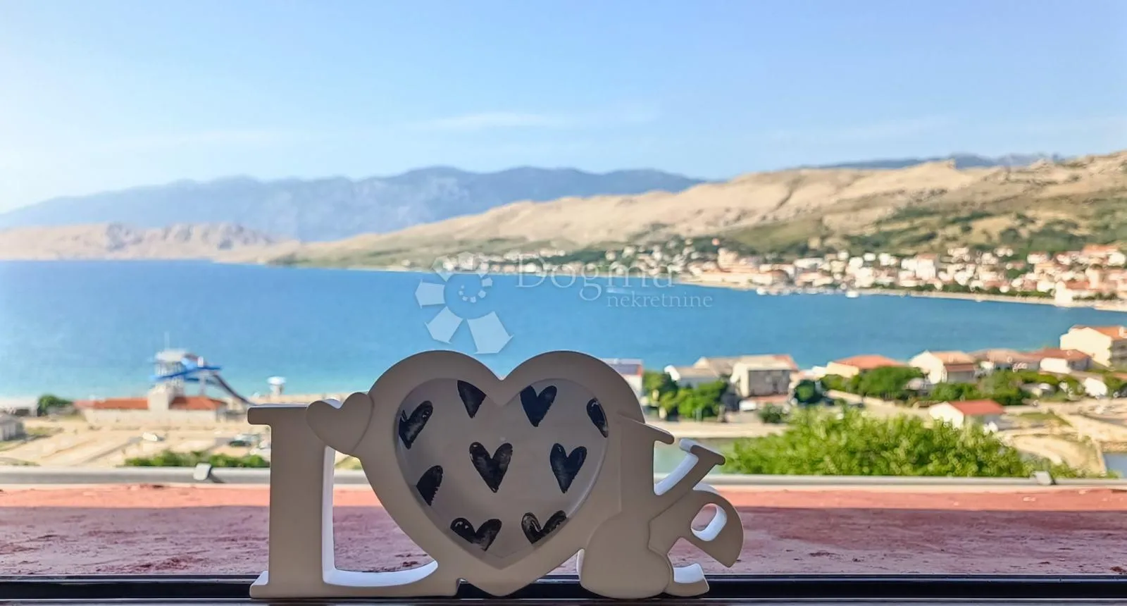 otok pag kuća sa 4 apartmana - slika 11
