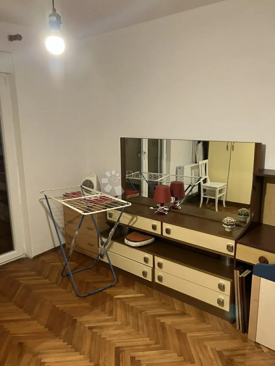 klana, 120 m² – prostrana etaža kuće s velikom okućnicom i 2 garaže - slika 3