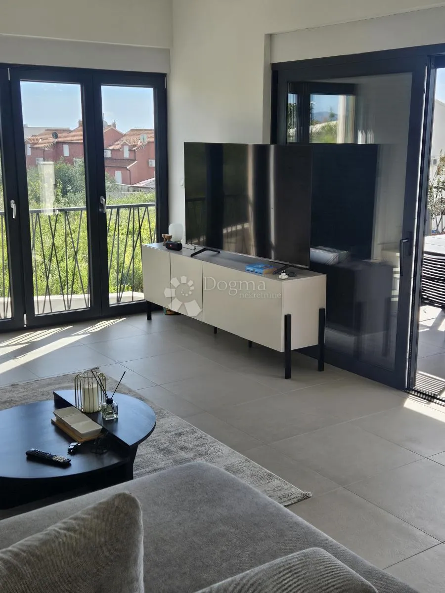 vodice duplex kuća na atraktivnoj lokaciji sa prekrasnim pogledom - slika 9