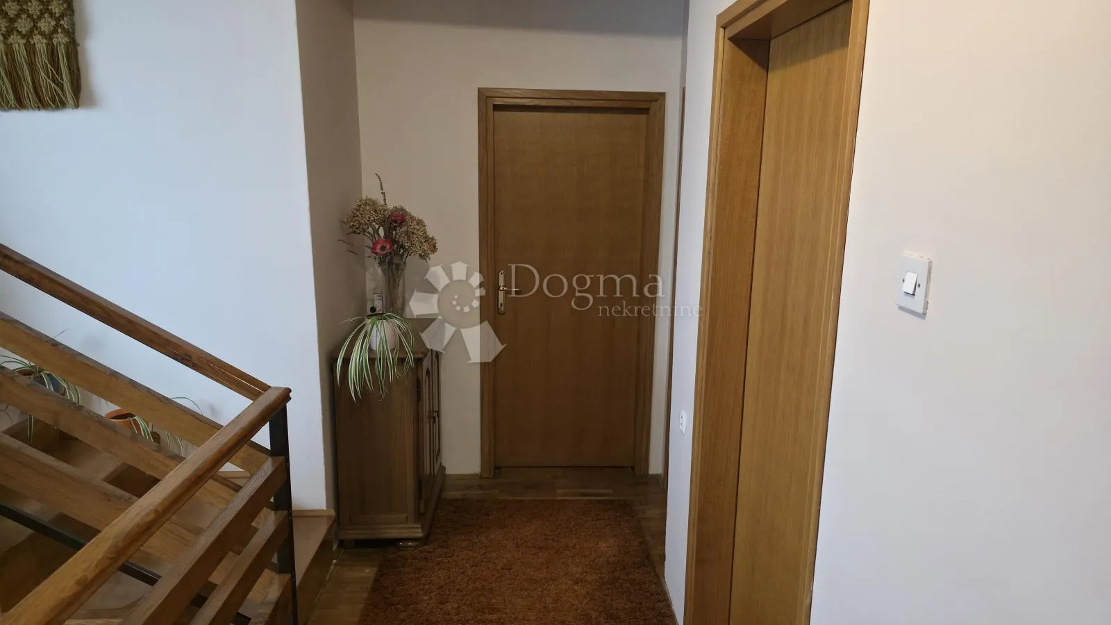 prodaja obiteljske kuće, bjelovar, odlična lokacija! - slika 10