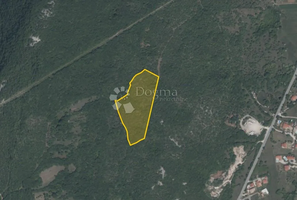šuma 20.557 m2 blizu labina - slika 1