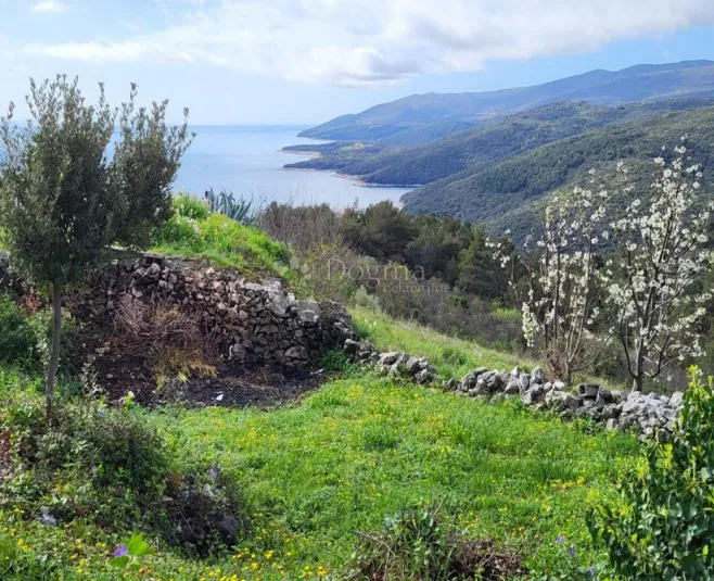 Jedinstveno građevinsko zemljište s panoramskim pogledom na more! - Rabac, Labin