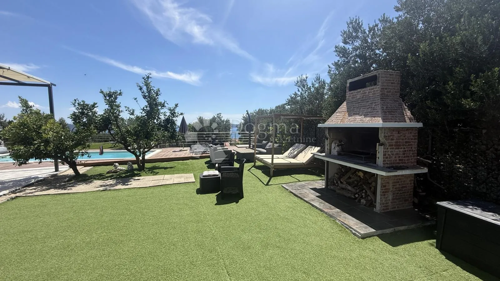 kaštela - vila s bazenom i panoramskim pogledom na more - slika 11