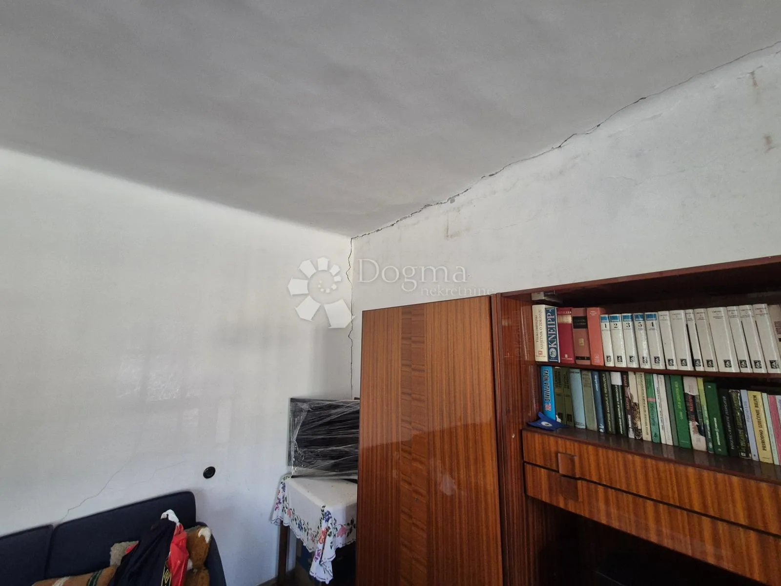 kuća u centru mihovljana sa ogromnim podrumom i 3.864m² zemljišta! - slika 9