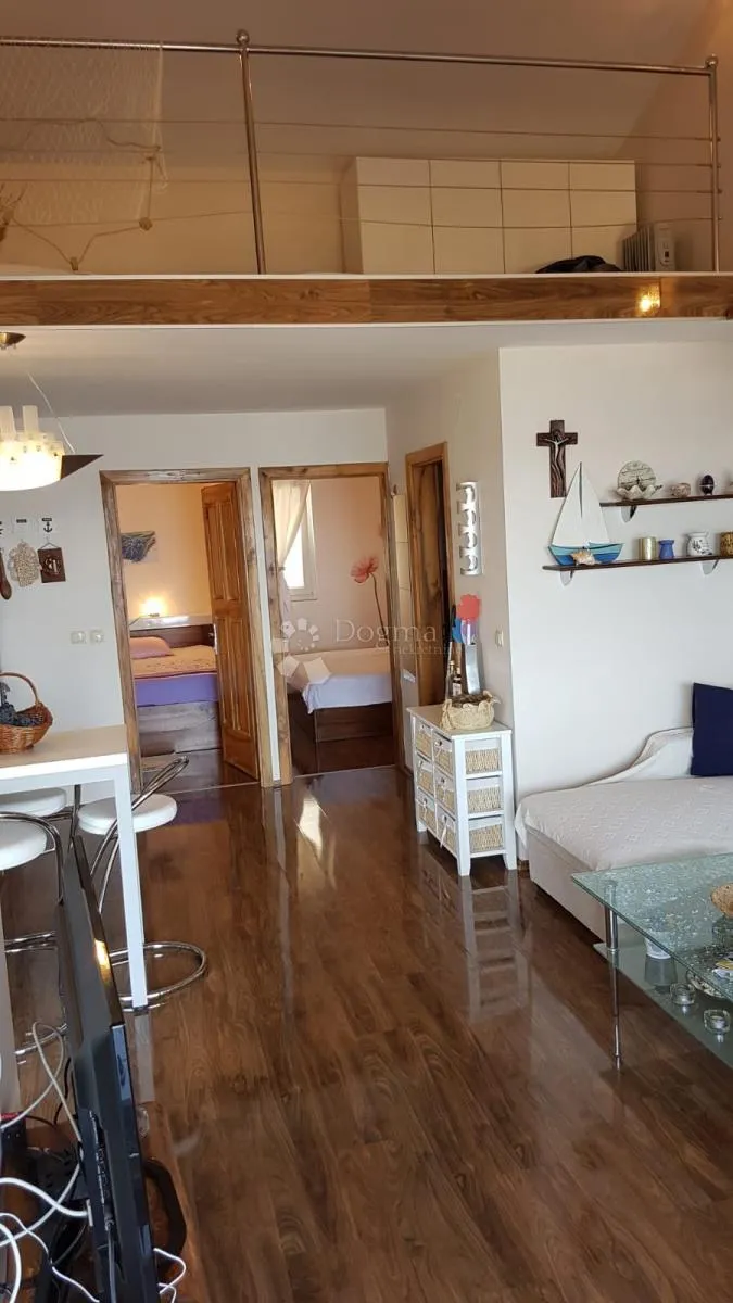 otok pašman, 1. red do mora – dvojna kuća s dva apartmana i direktnim izlazom na plažu - slika 7