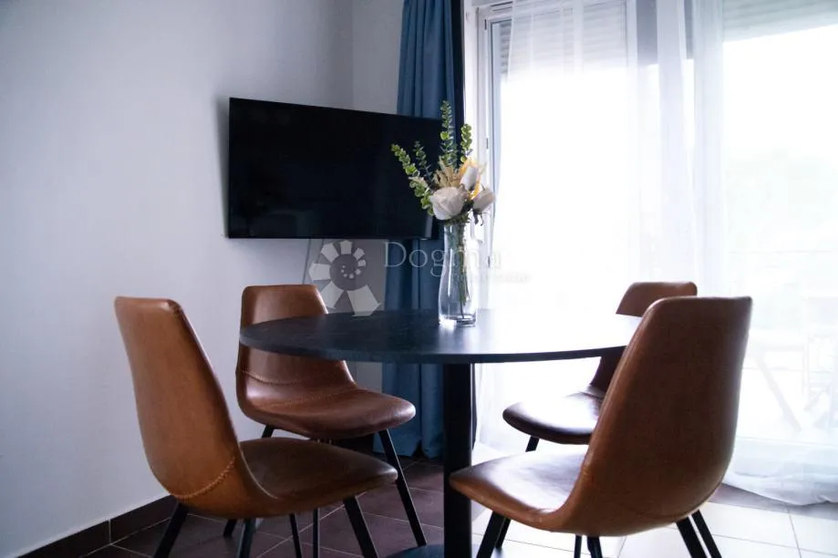 uhodano poslovanje - 4 apartmana - prilika! - slika 15