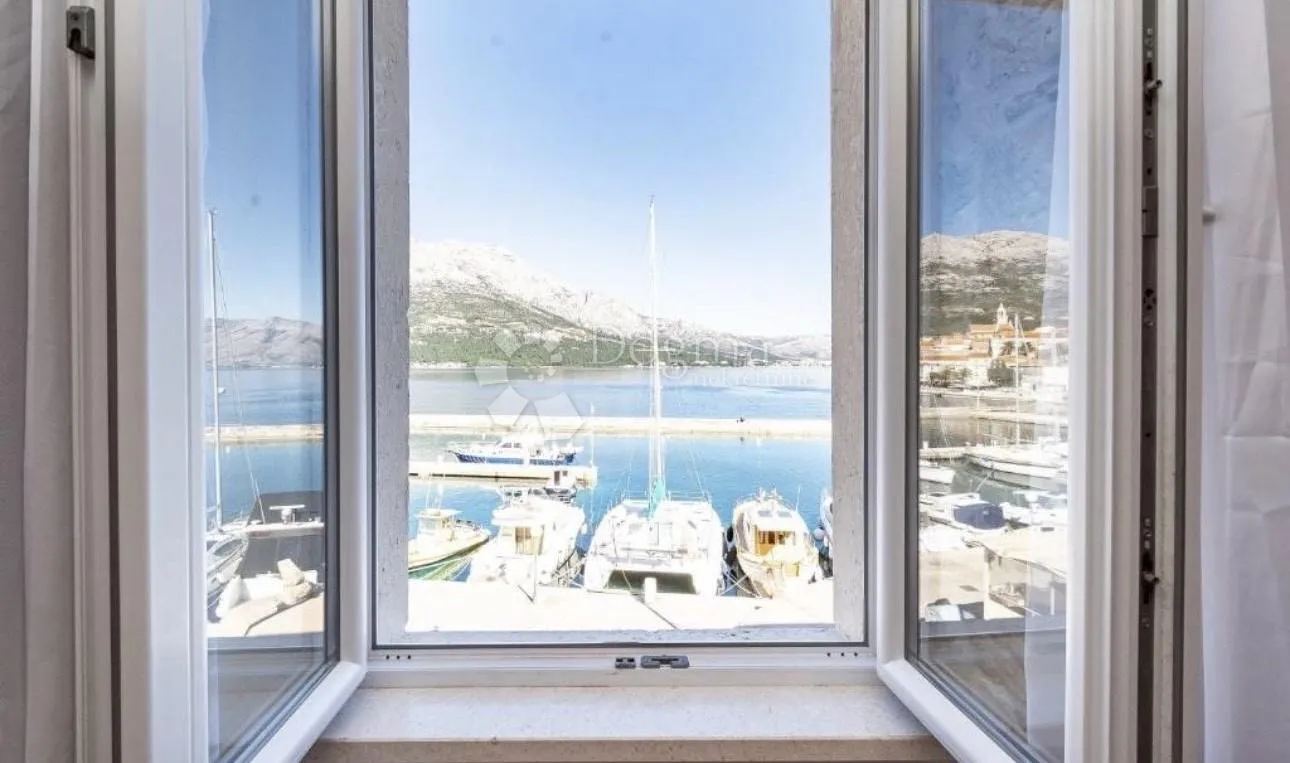 korčula, kuća na prodaju 1. red do mora - slika 1