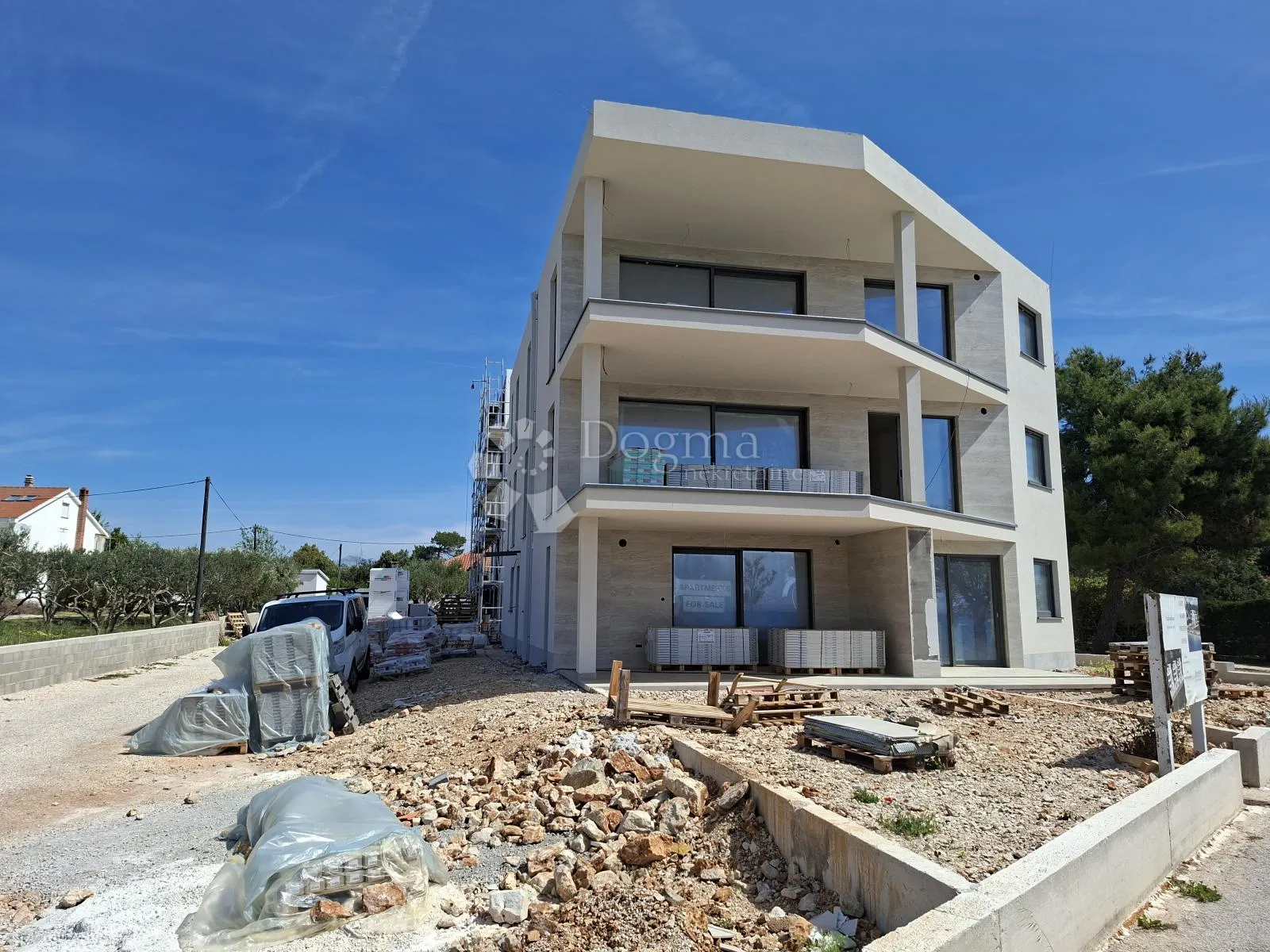 top prilika- apartman prvi red more - slika 4