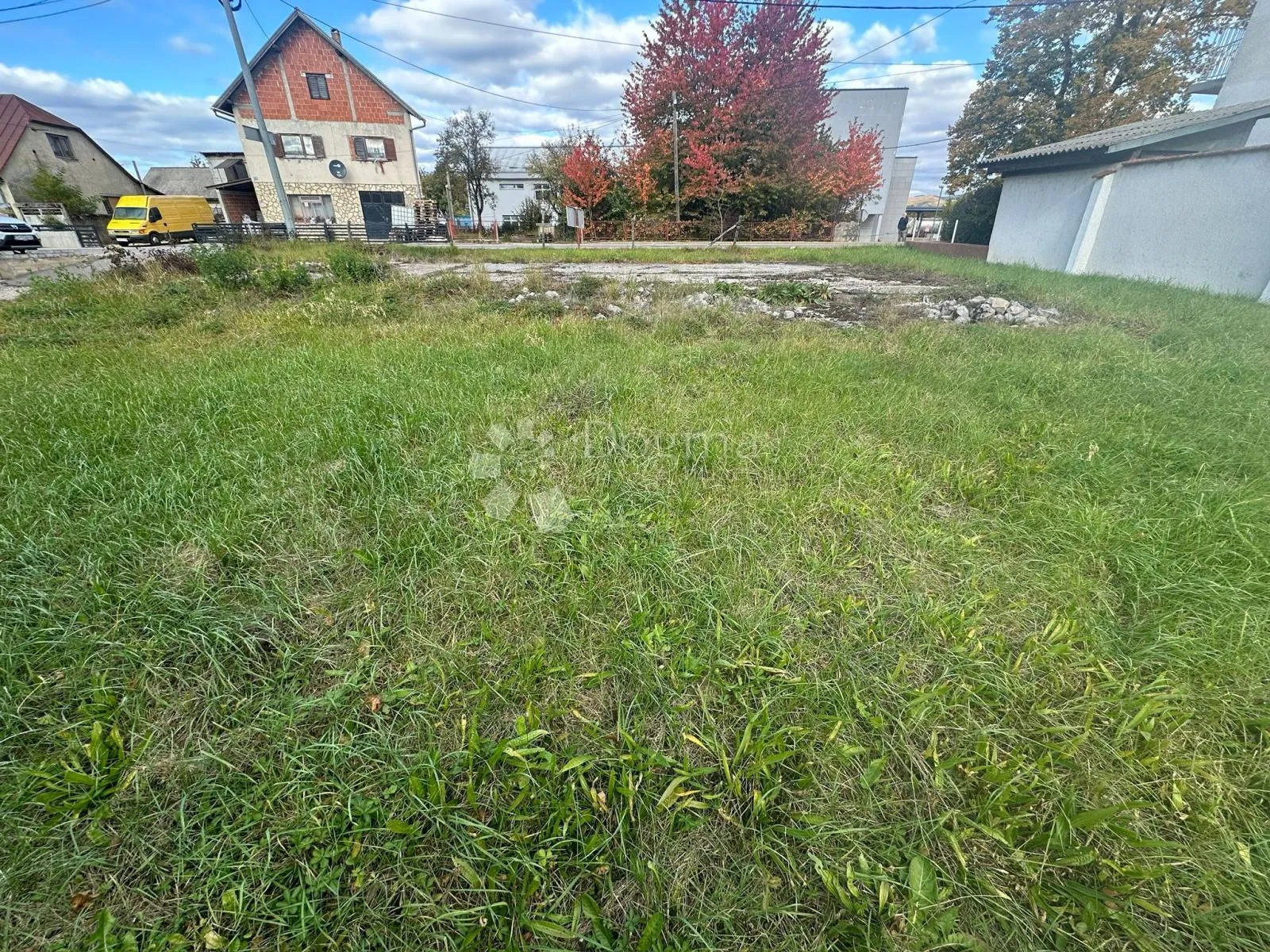 prodaje se građevinsko zemljište u gospić 350 m2 - slika 3
