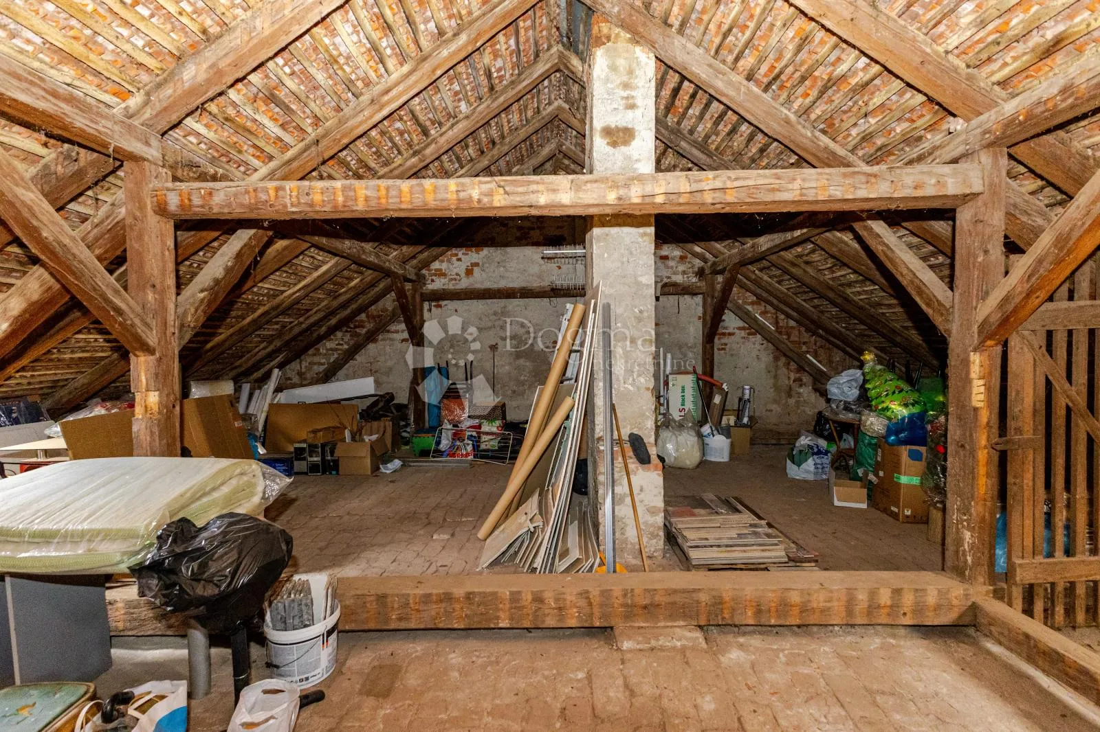 potkrovlje 133 m² u centru varaždina – investicijska prilika - slika 8