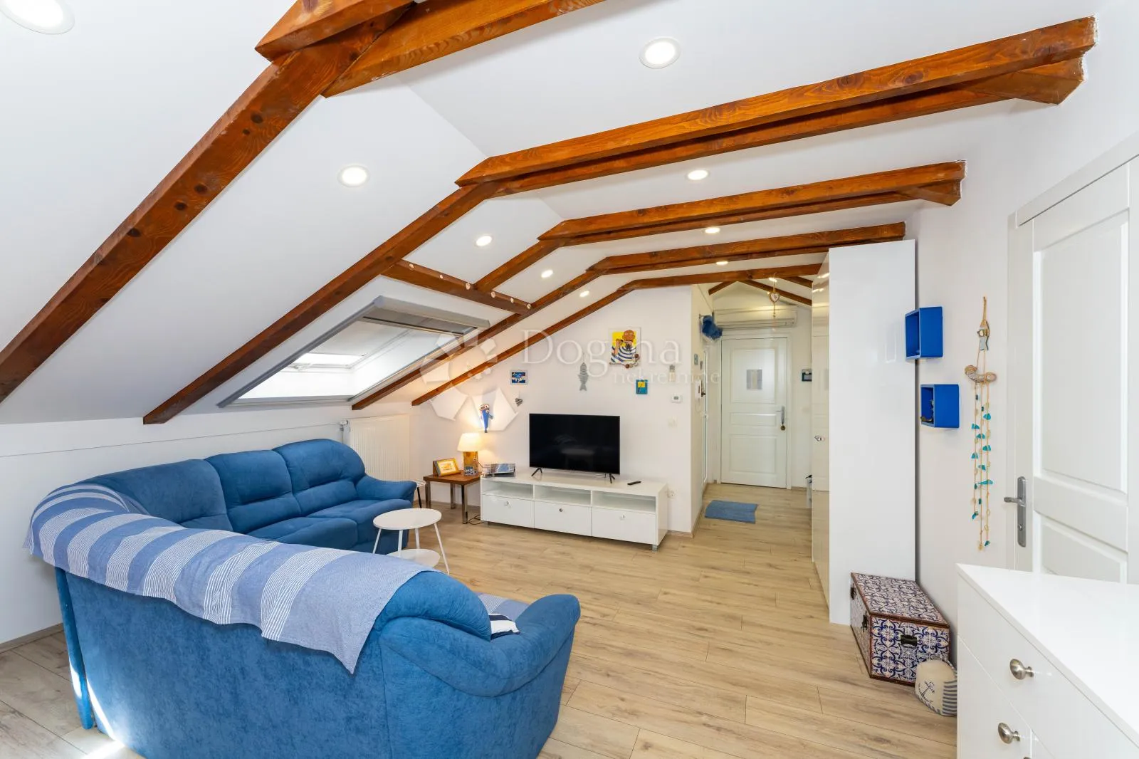 zaton-nin,luksuzna apartmanska kuća uz plažu,3 apartmana,pogled na more - slika 81