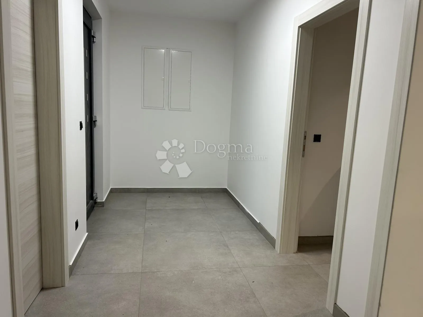 istra,kršan -moderna prizemnica okružena prirodom! prilika - slika 7