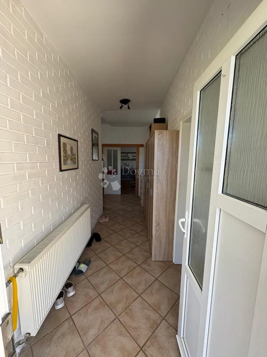 kuća 648 m² s podrumom i potencijalom za 2 stana - slika 6