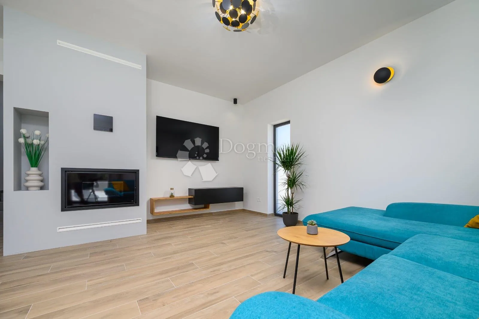 prekrasna villa s okućnicom od 983m2 i bazenom, mirna lokacija - slika 9