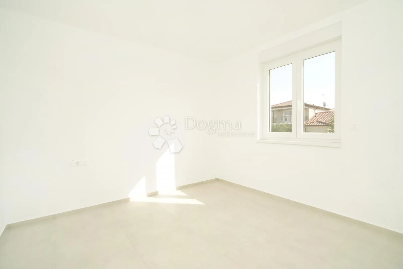 poreč (okolica)- dvoetažni stan sa 3ss i pogledom na more - slika 7