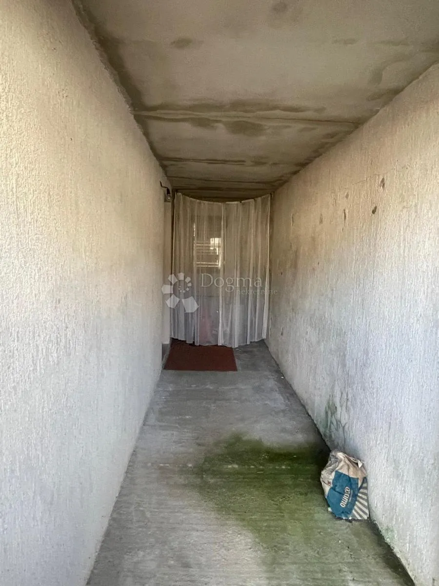 kuća na atraktivnoj lokaciji - slika 20