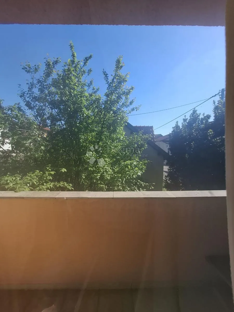 kuća s dvorištem vrapče, parcela 240 m², 2 cjeline - slika 13