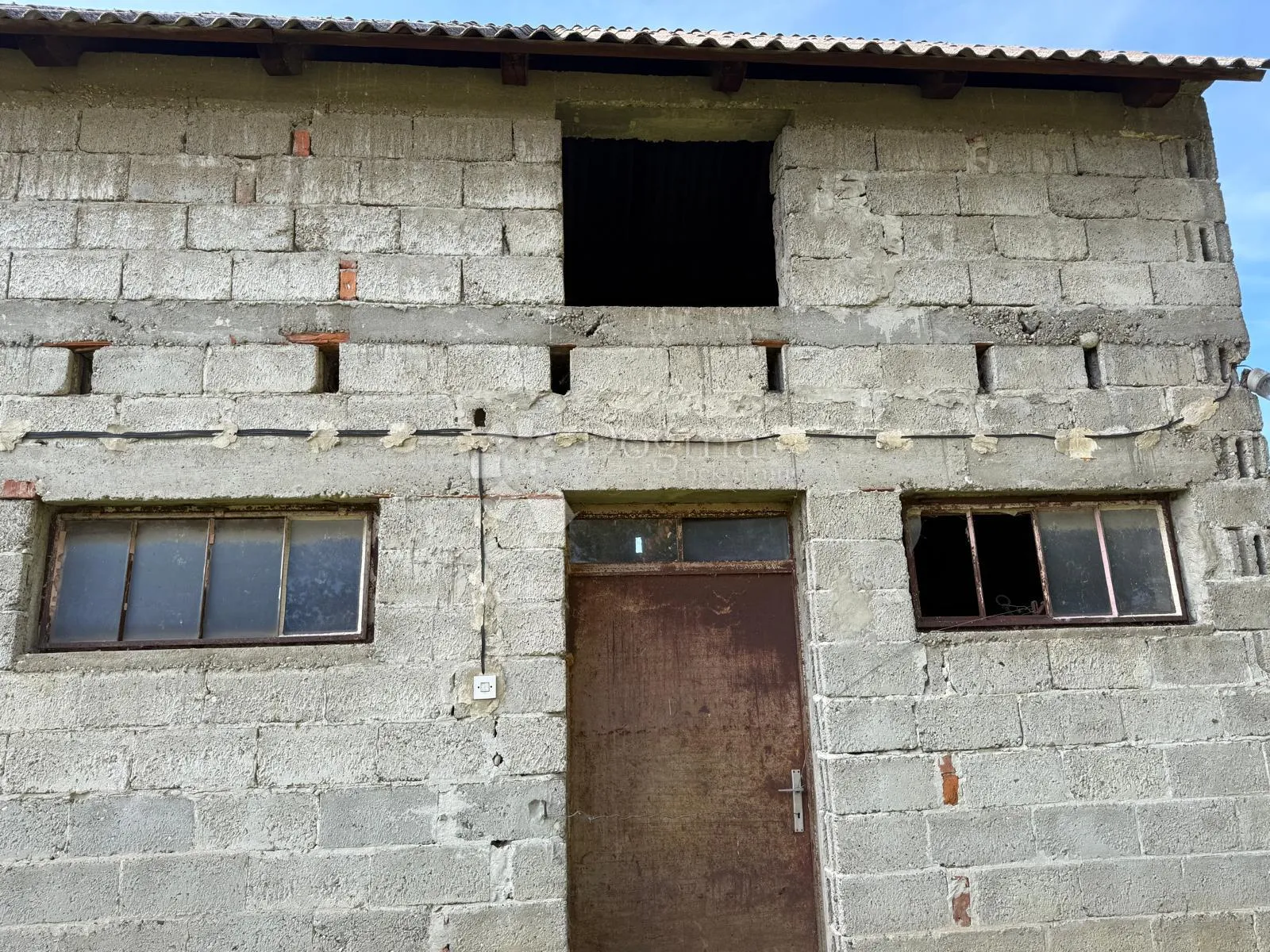 zemljište s objektima – samo 45,74 €/m²!! - slika 13