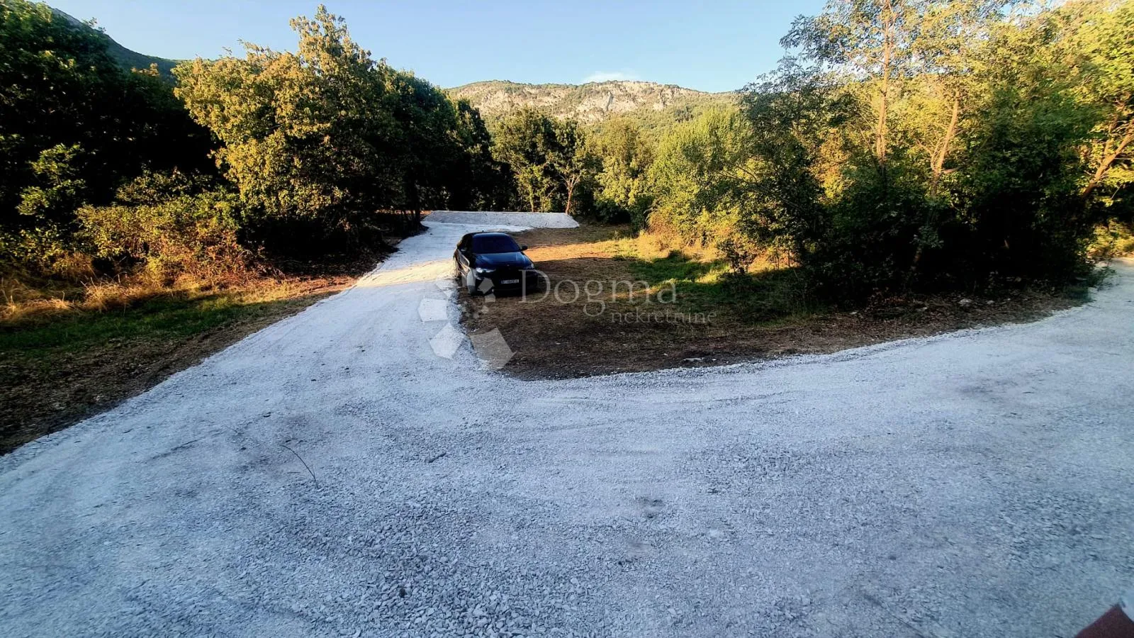 građevinsko zemljište u idiličnom okruženju - slika 3