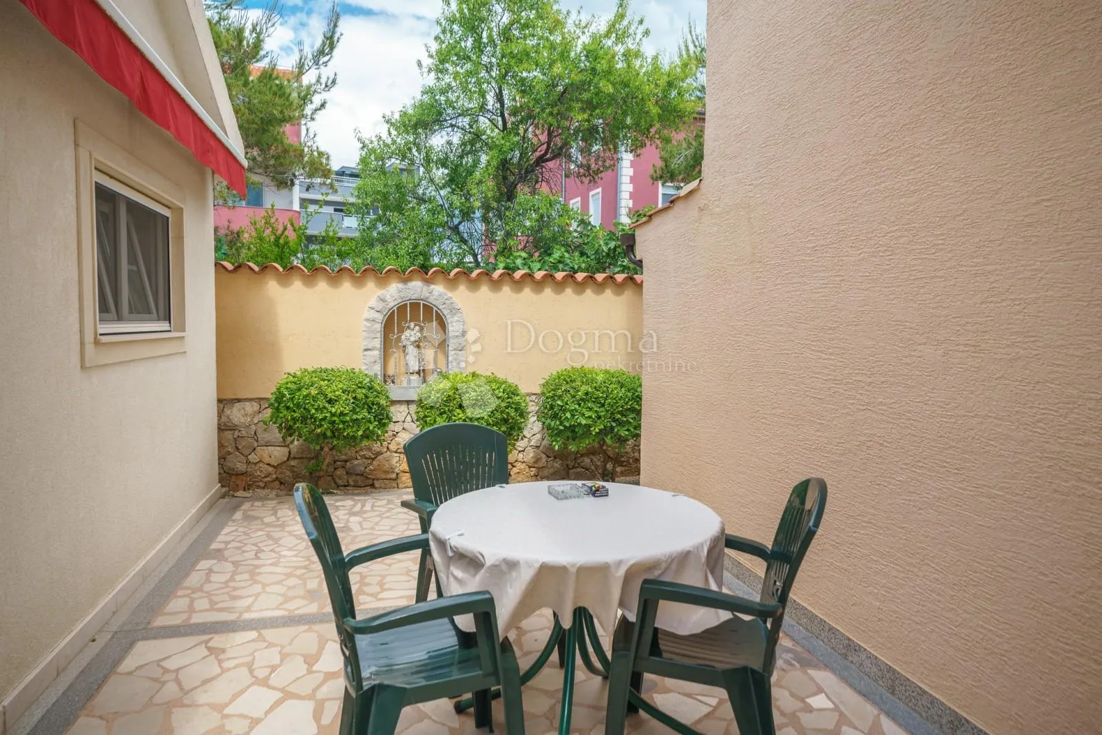 apartmanska kuća u srimi na samoj plaži - slika 4