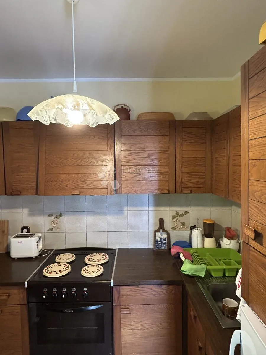 plešivica – kuća s panoramskim pogledom i velikom okućnicom - slika 7