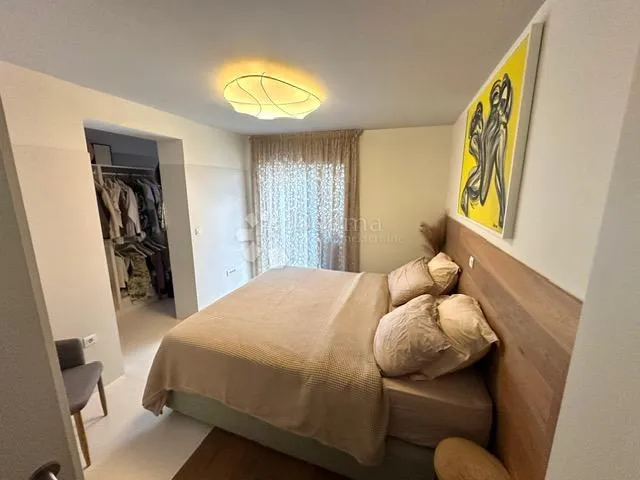 moderan stan sa bazenom marjan split - slika 40