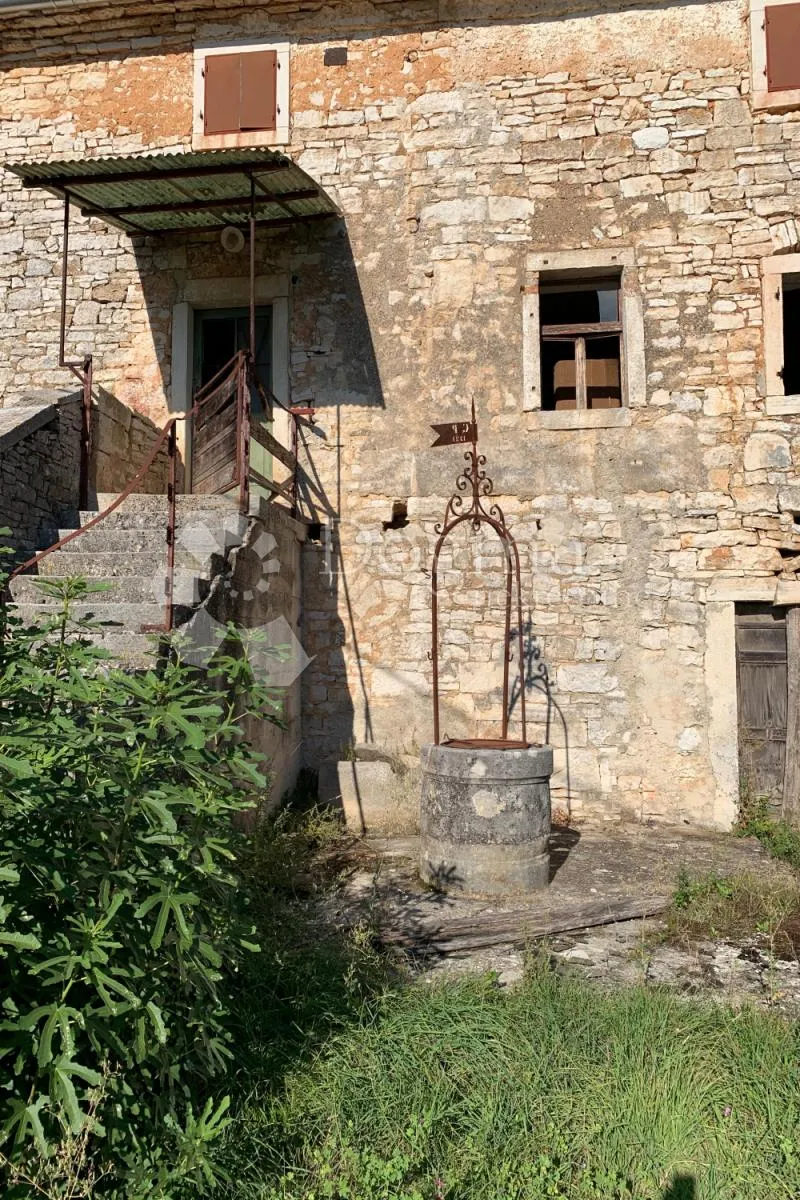 svetvinčenat – kamena trokatnica s originalnim detaljima - slika 15