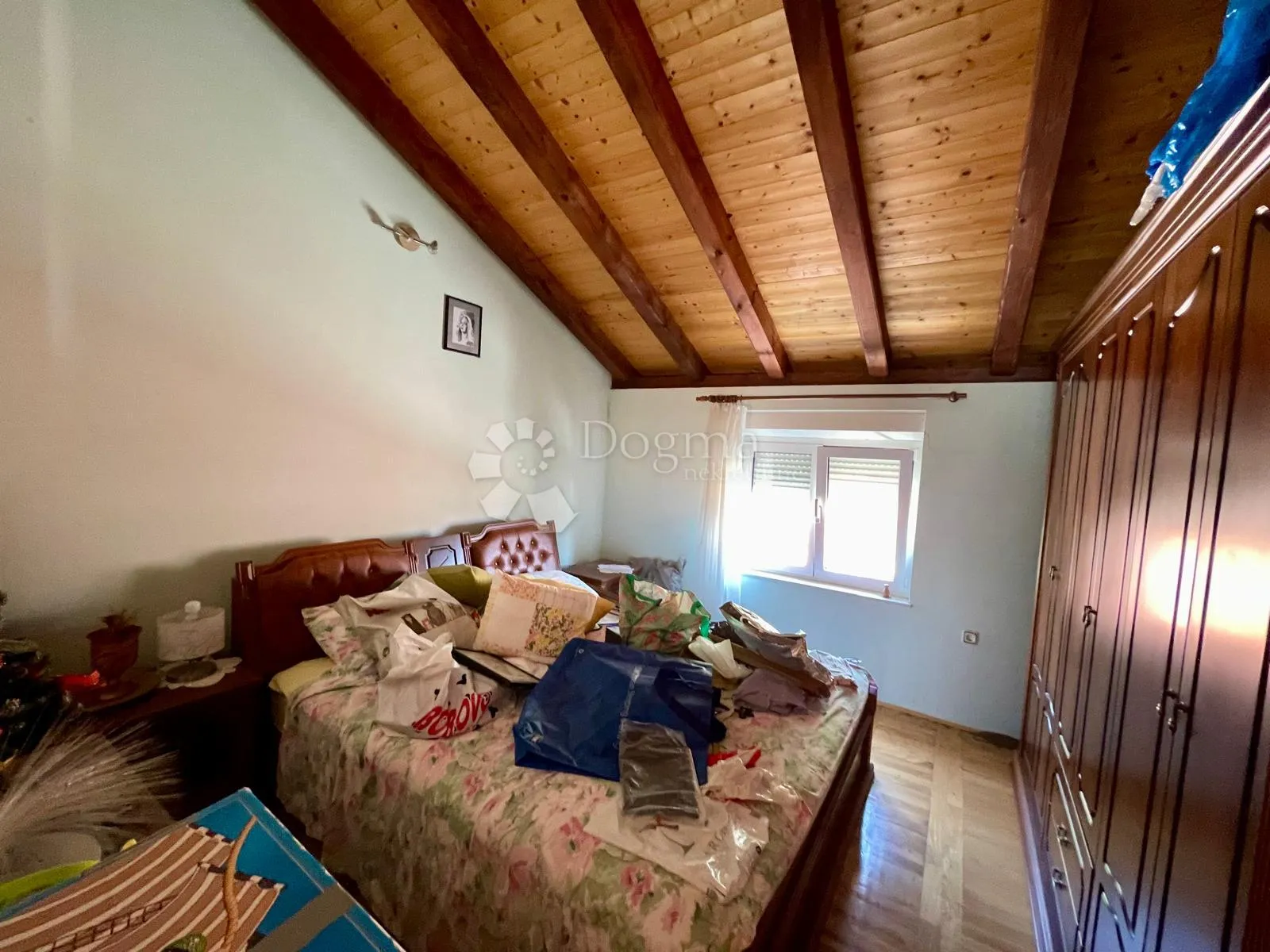 prvi red uz obalu - kuća s 2 stana - slika 22