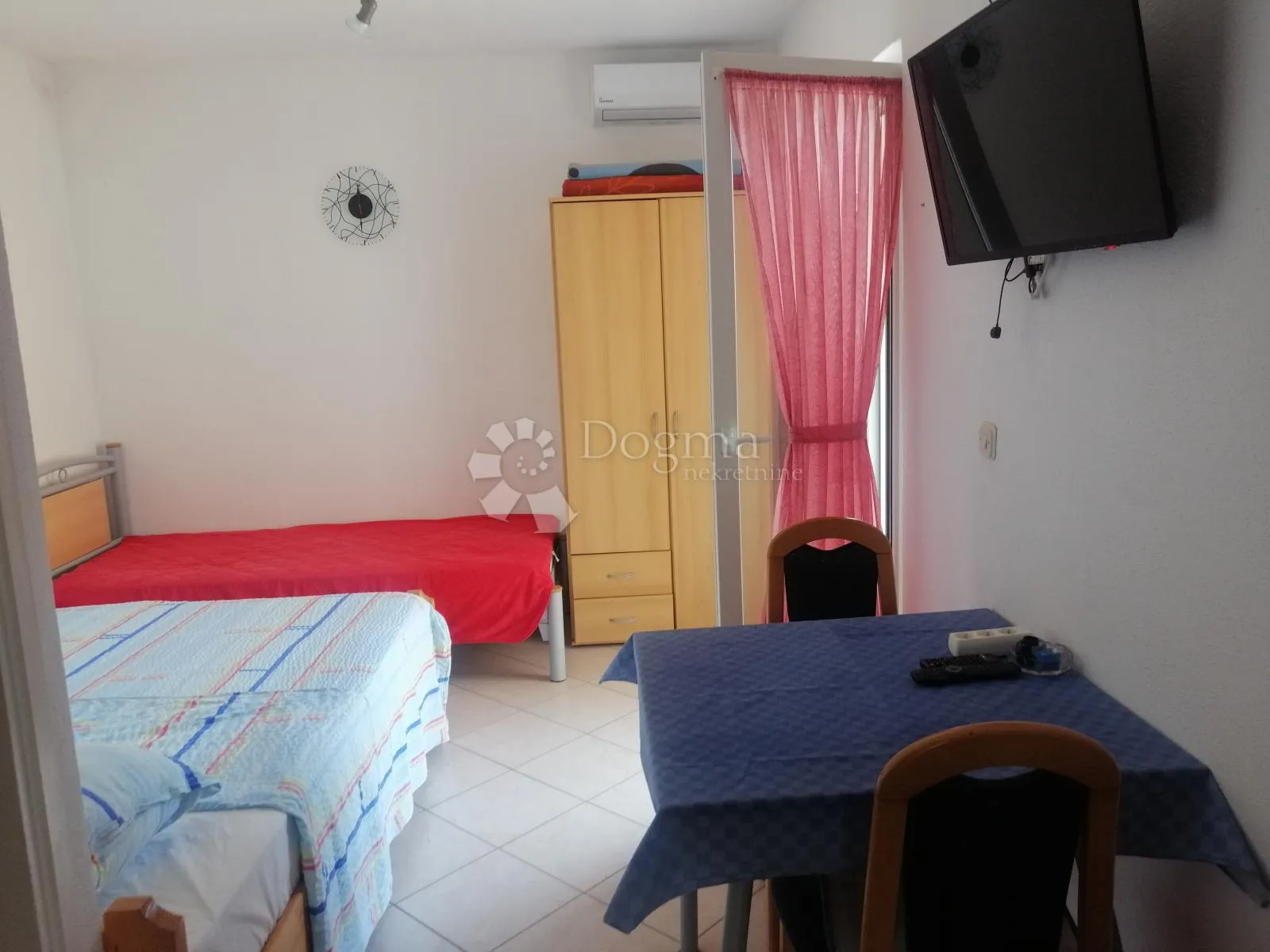 tribunj - kuća s 9 apartmana + građevinska parcela 418 m2 - slika 36