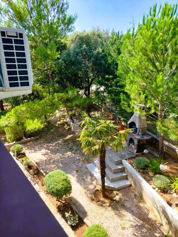 mediteranski dragulj: kuća s apartmanima i pogledom na more - slika 14