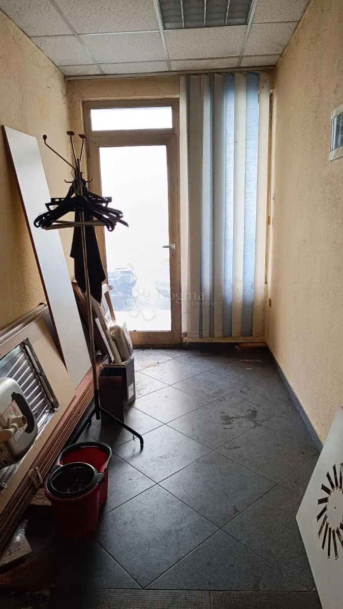 centar, pp 50 m2 - slika 3