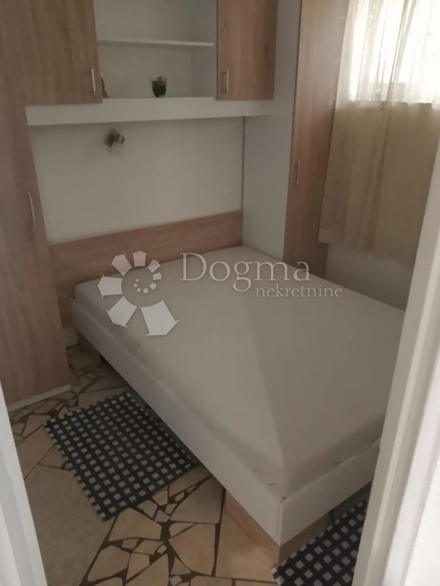 hreljin samostojeća kuća sa dva stana - slika 39