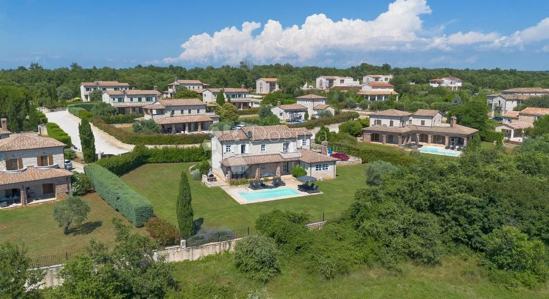 kompleks od 10 vila -heraki -poreč !! - slika 42