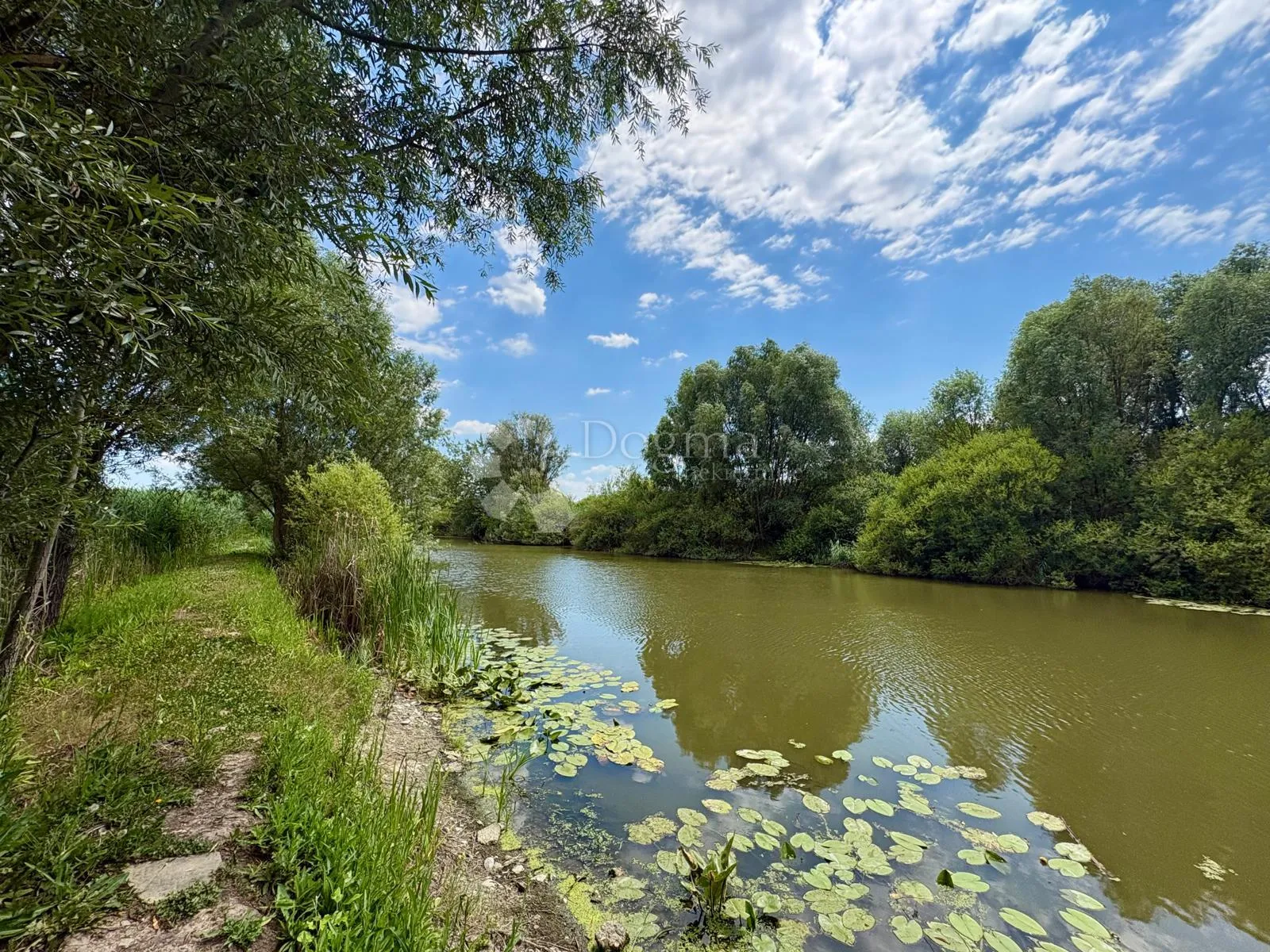 atraktivno imanje s ribnjakom i turističkim potencijalom - slika 18