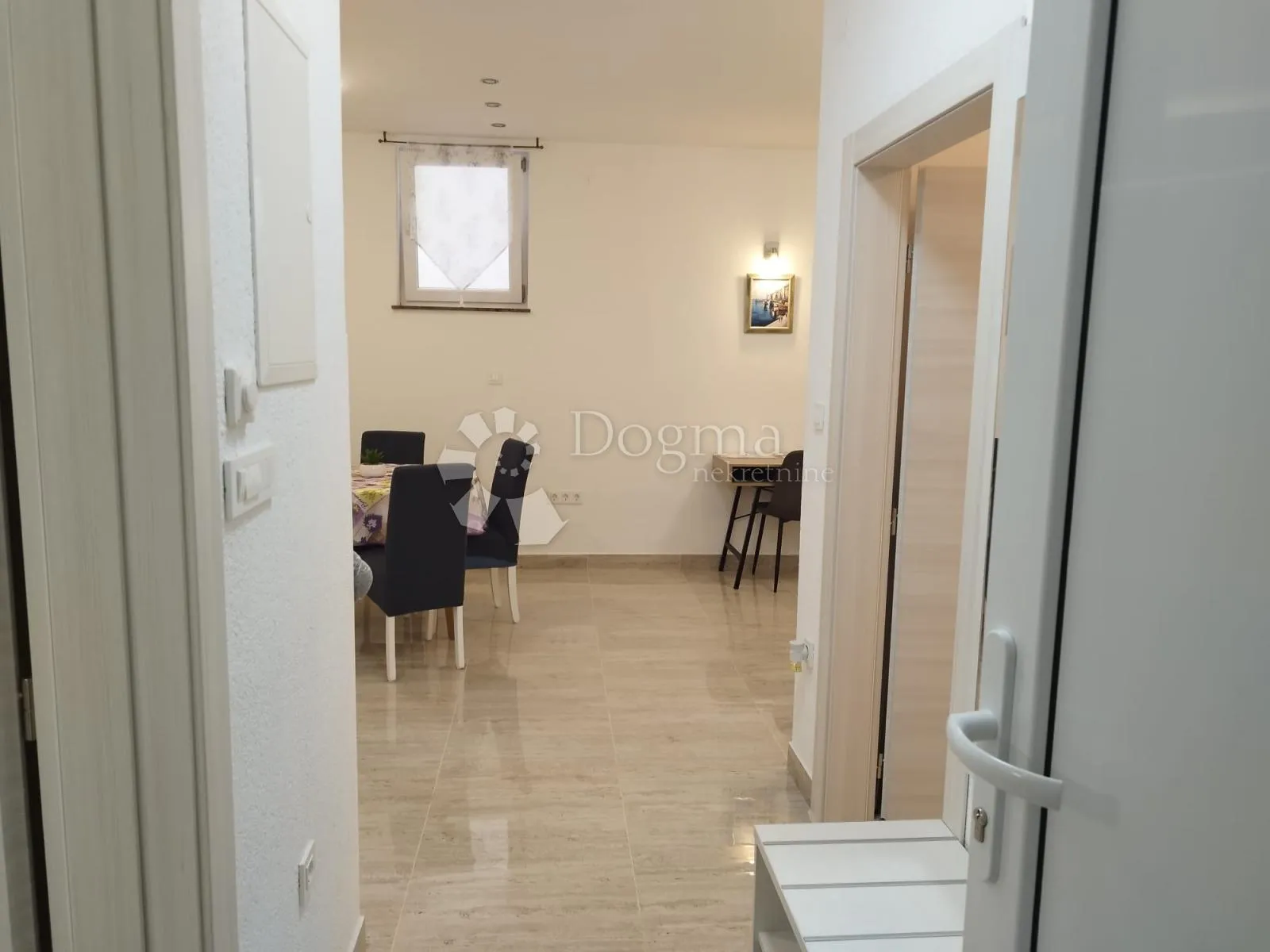 malinska - 2 apartmana sa sjenicom - slika 9