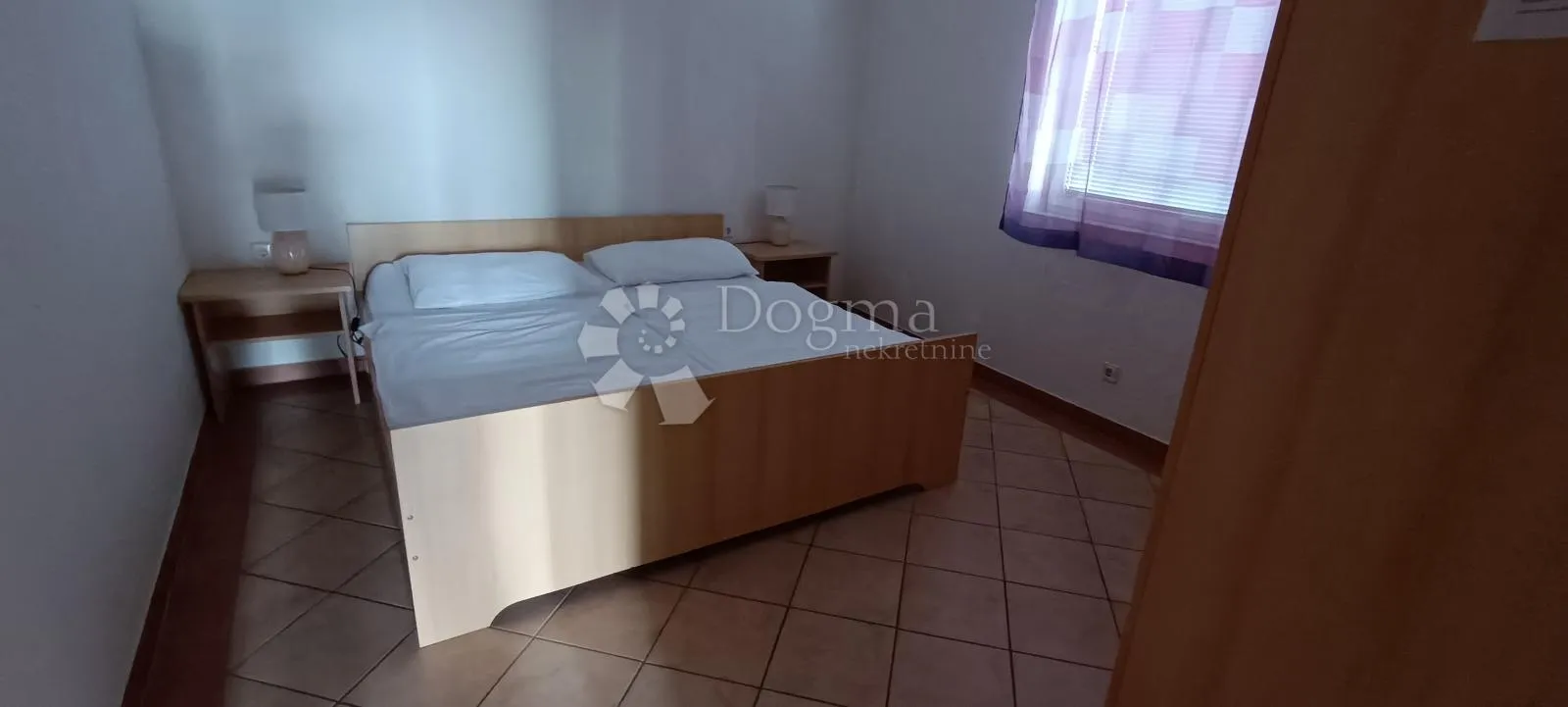 omišalj, kuća sa 9 apartmana - slika 11