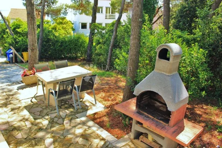 rovinj – kuća s dvije stambene jedinice s pogledom na more - slika 16