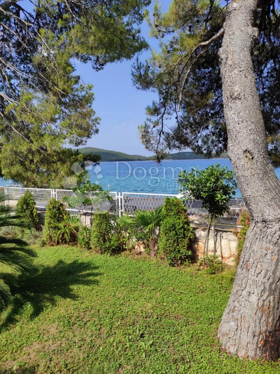 žaborić-predivna villa uz more - slika 4