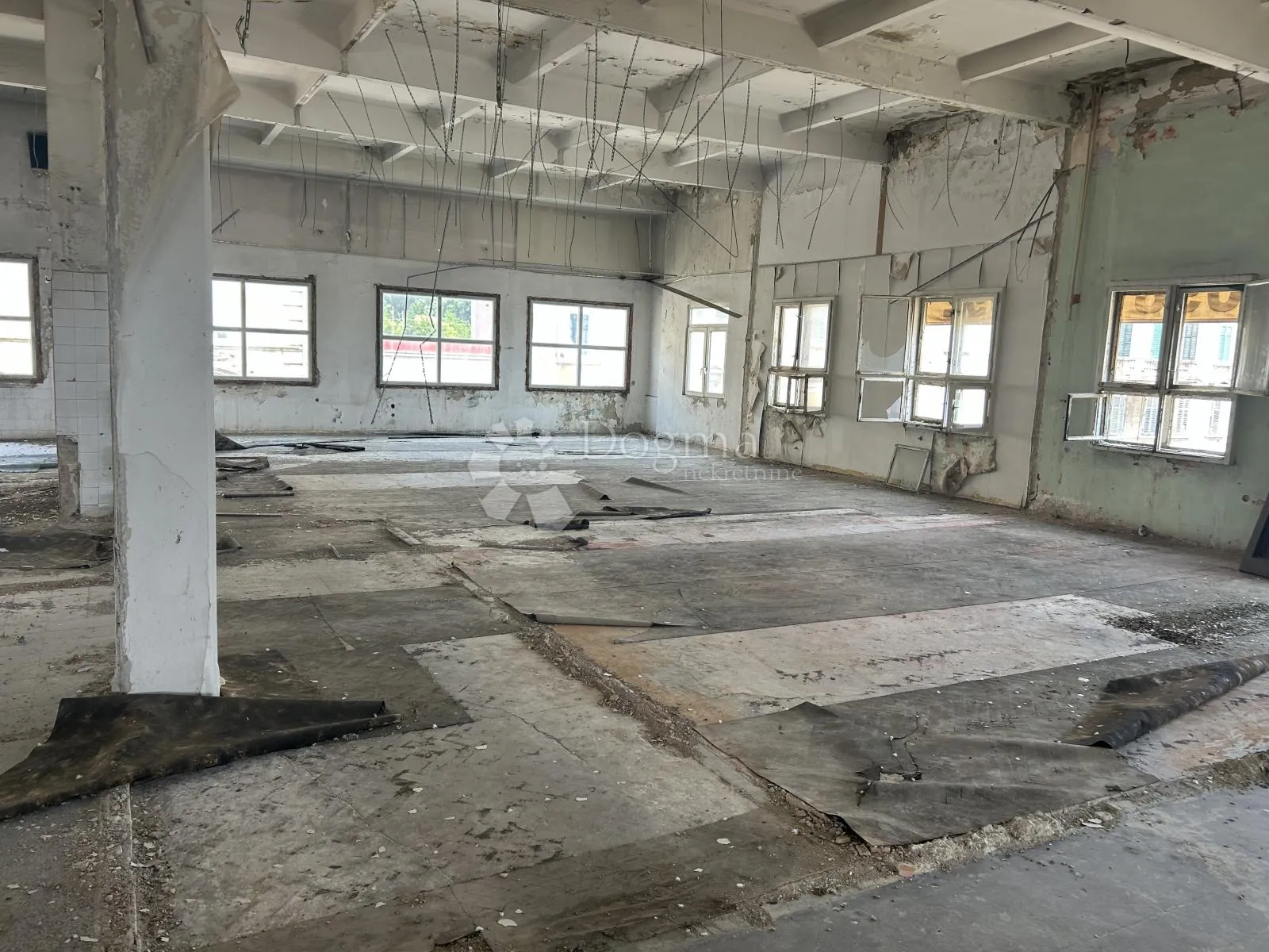 najam neuređenog poslovnog prostora širi centar rijeke - slika 3