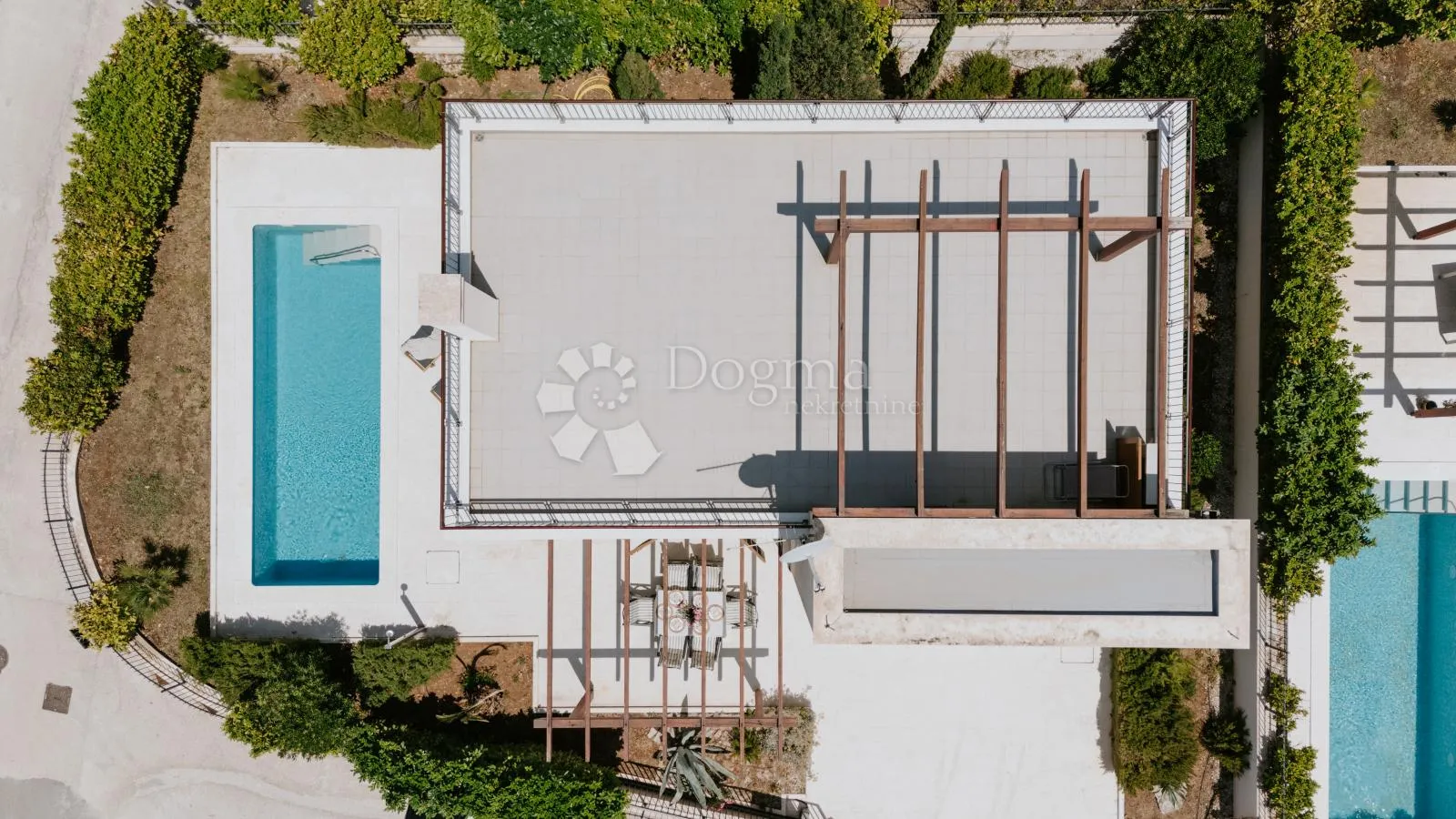 sofisticirana vila s bazenom i panoramskom rooftop terasom u supetru - slika 2