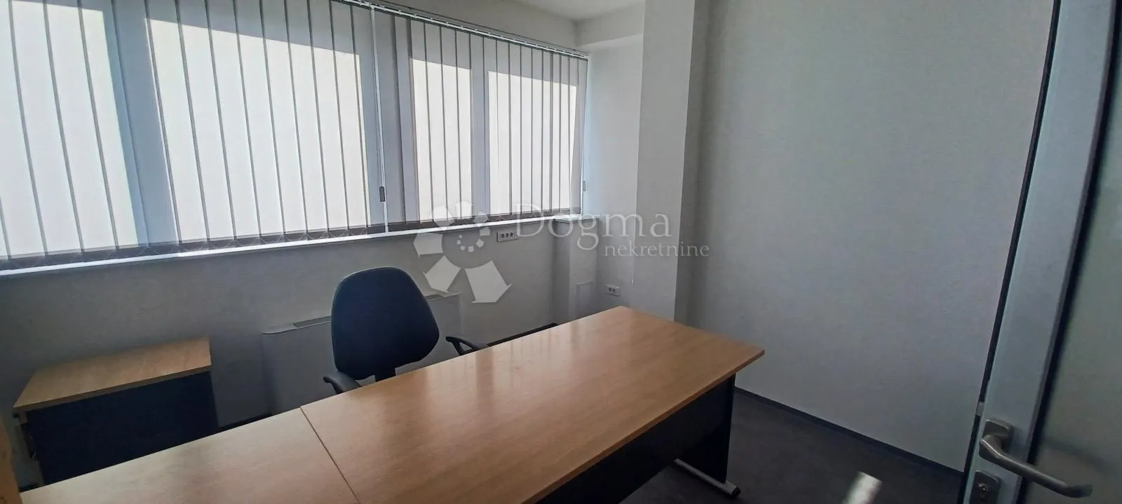 prodaja poslovnog prostora – strogi centar osijeka 400 m² - slika 2