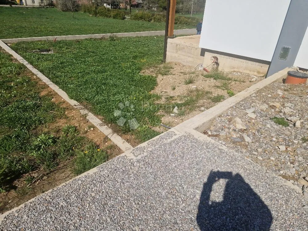 nova novcata kuća u prirodi - slika 26