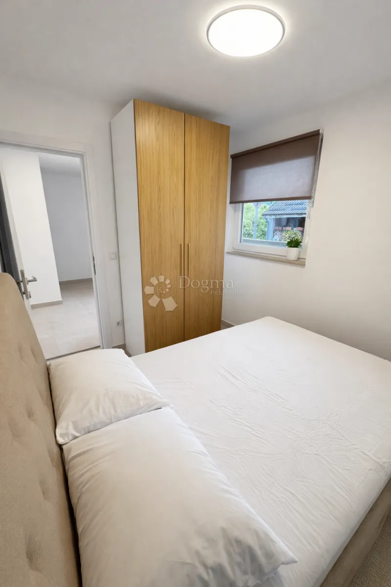 stan 590 € – sve uključeno (režije + internet) - slika 11