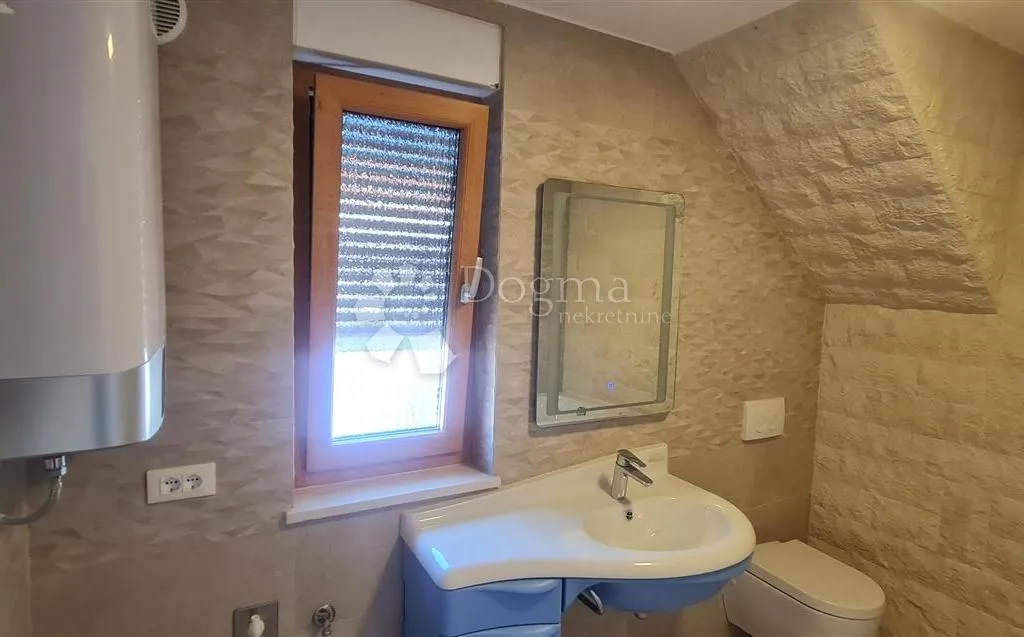 luksuzan apartman pored mora u povljani - slika 12