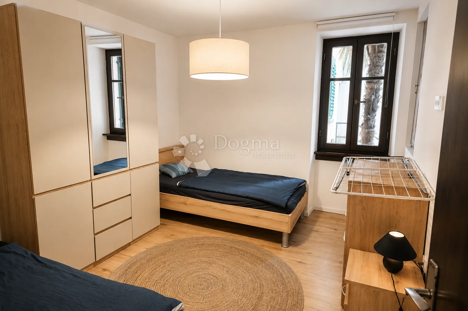 rovinj stari grad - dugoročni najam 2s+db | namješten stan na korak od plaža i centra - slika 2